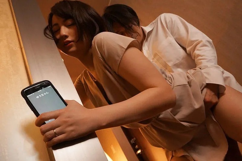 Vợ yêu đi họp lớp rồi phang với nyc mặc cho chồng yêu ở nhà chờ